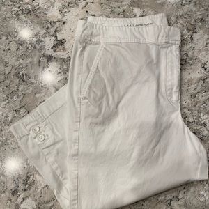 EUC Talbots capri pants in white, size 14